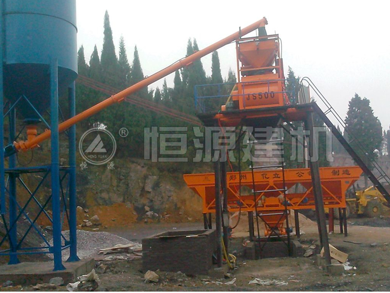 場地受限，混凝土攪拌站上料方式與哪些因素有關(guān)？