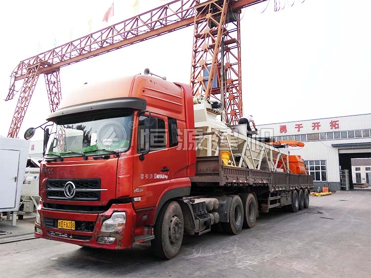 HZS35型混凝土攪拌站裝車發(fā)貨，發(fā)往河北唐山