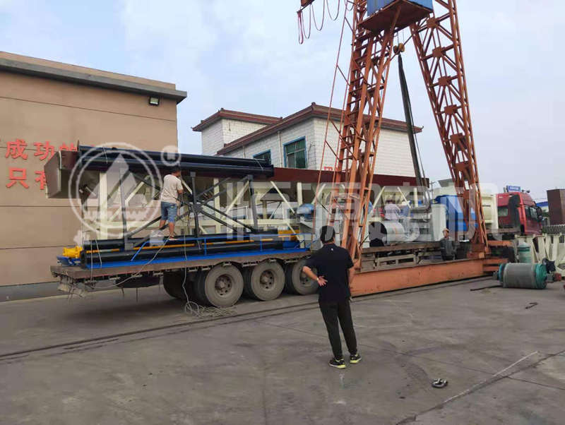 恒源建機(jī)HZS90攪拌站裝車(chē)完畢,發(fā)往周口