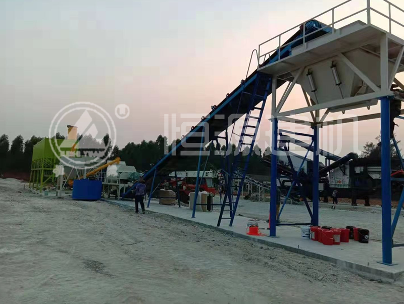 恒源建機 500T水穩(wěn)拌和站發(fā)往廣東湛江客戶現(xiàn)場